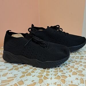 Women’s Black Knit Lace-Up Sneakers